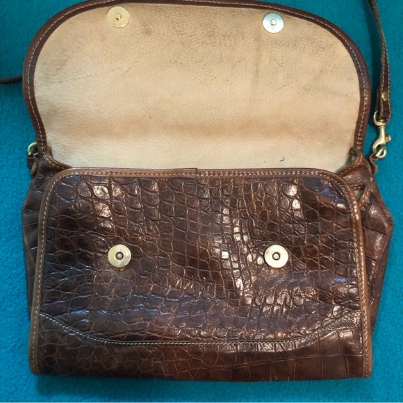 Alligator-Embossed Leather Fold-Over Crossbody Bag - Picture 5 of 9